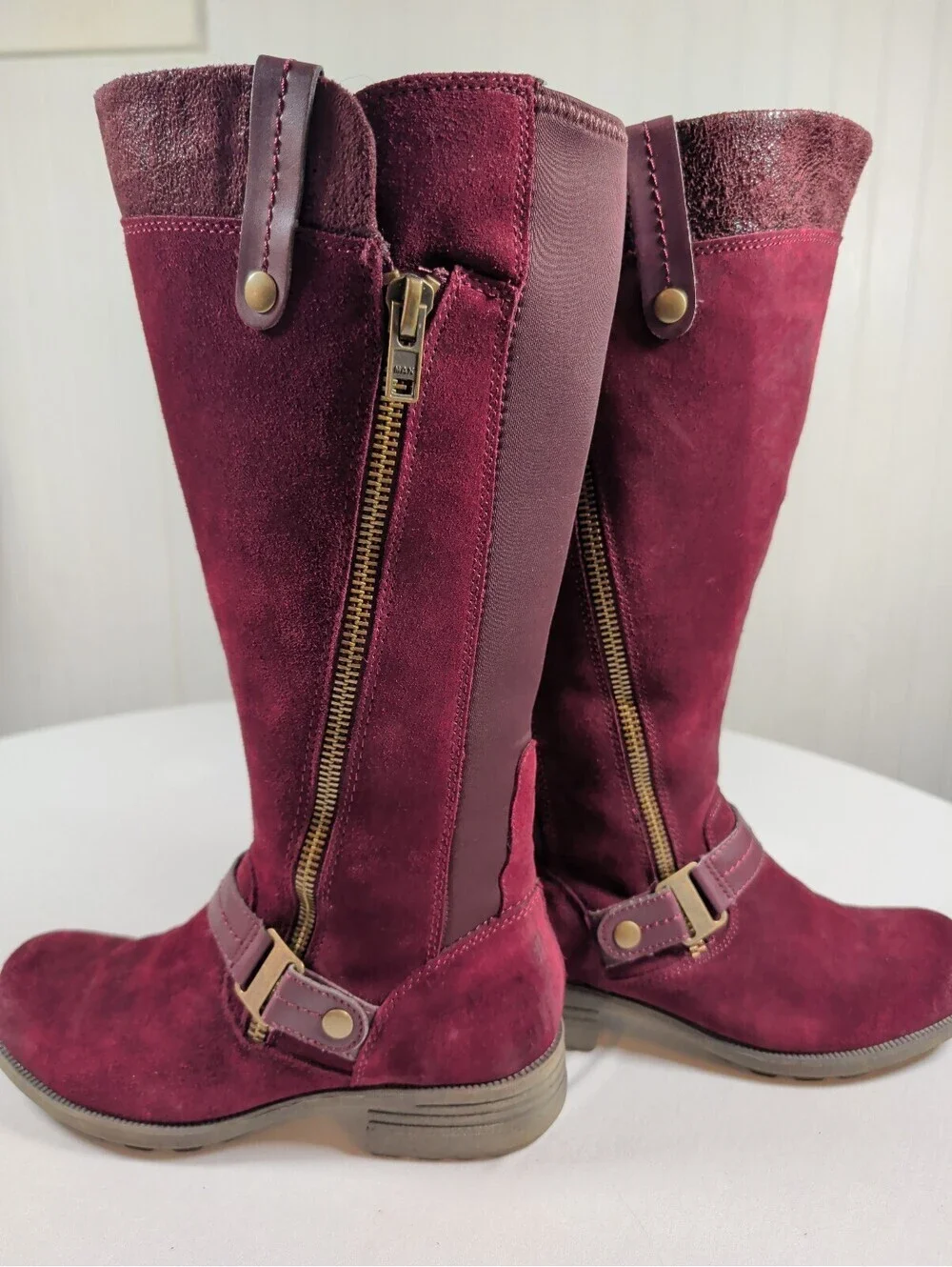 Earth Origins Burgundy Maroon Suede Mid-Calf Boots Zippers Buckle Detail 8
